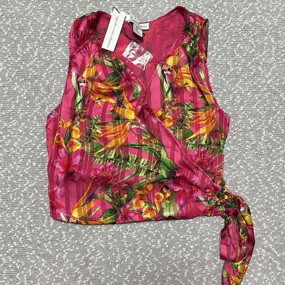 CUPCAKES & CASHMERE Hot Pink Tropical Wrap Top SMALL NWT - Picture 1 of 10